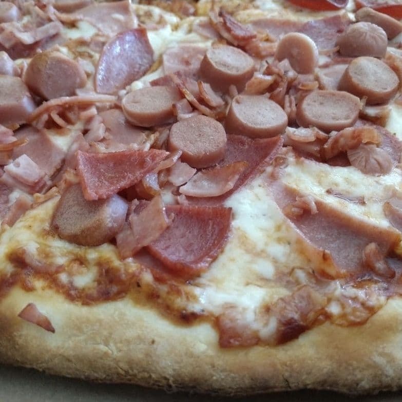 Pizza Carnes Frias