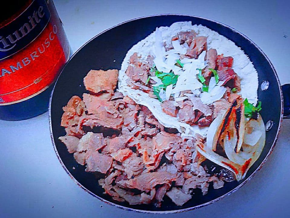 5 TACOS DE SUADERO + BEBIDA