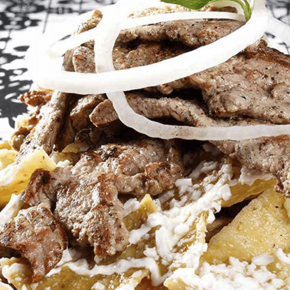 Chilaquiles Verdes con Bistec
