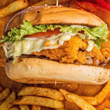Chicken Burger Apanada Con Papas