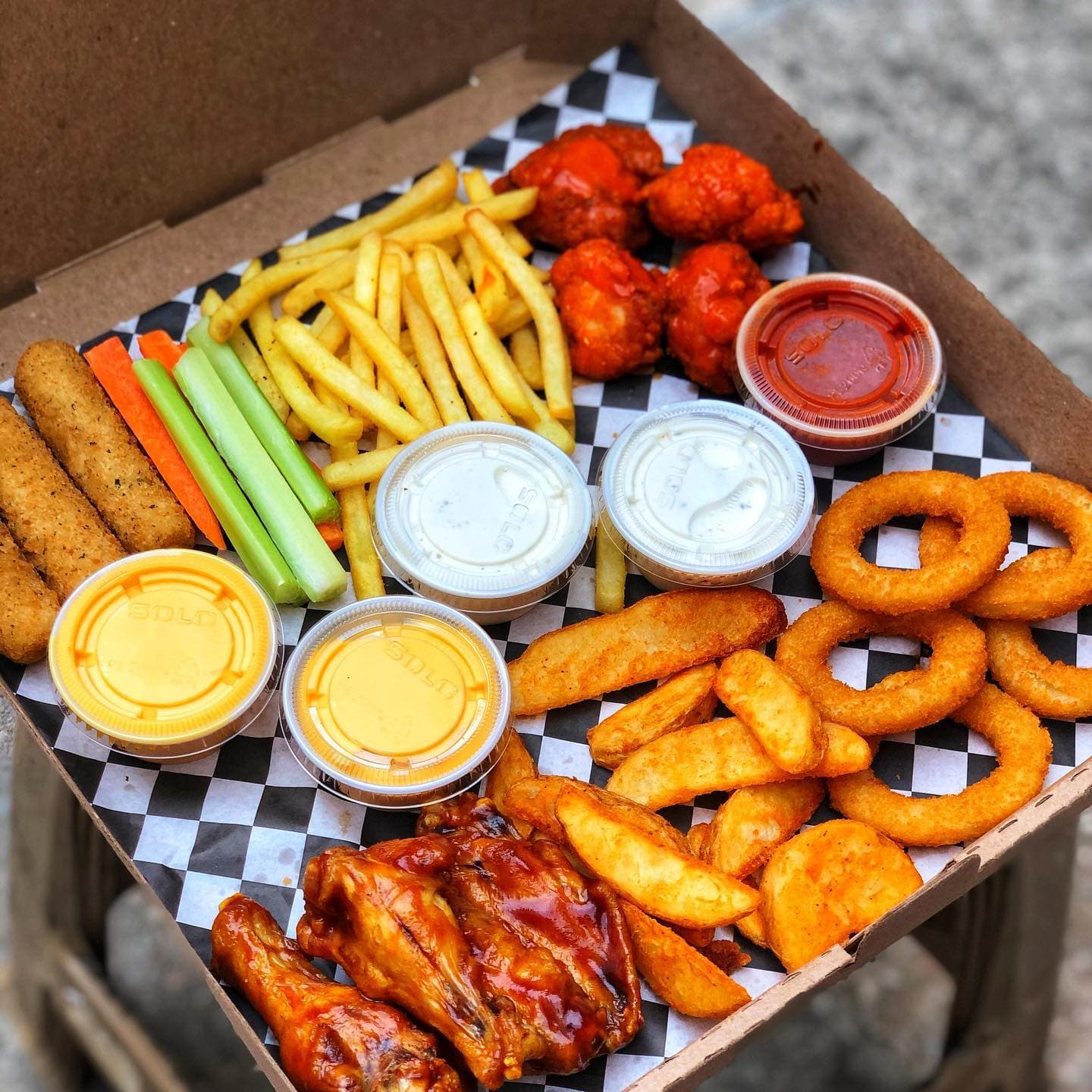 Tbn burgers Wings & Snacks