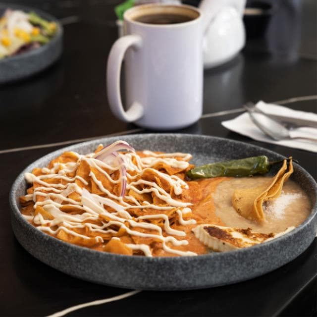 CHILAQUILES CHIPOTLE