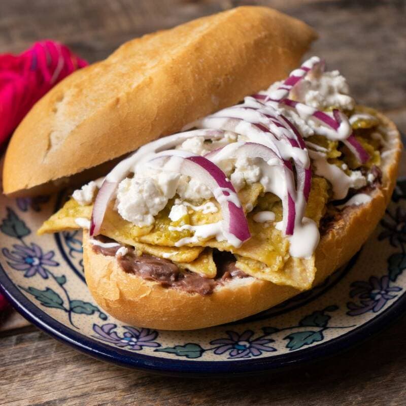 Torta de Chilaquiles Verdes