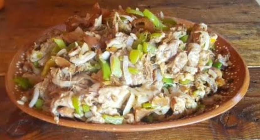 Los Alambres de Tacuchito Carnitas & Más
