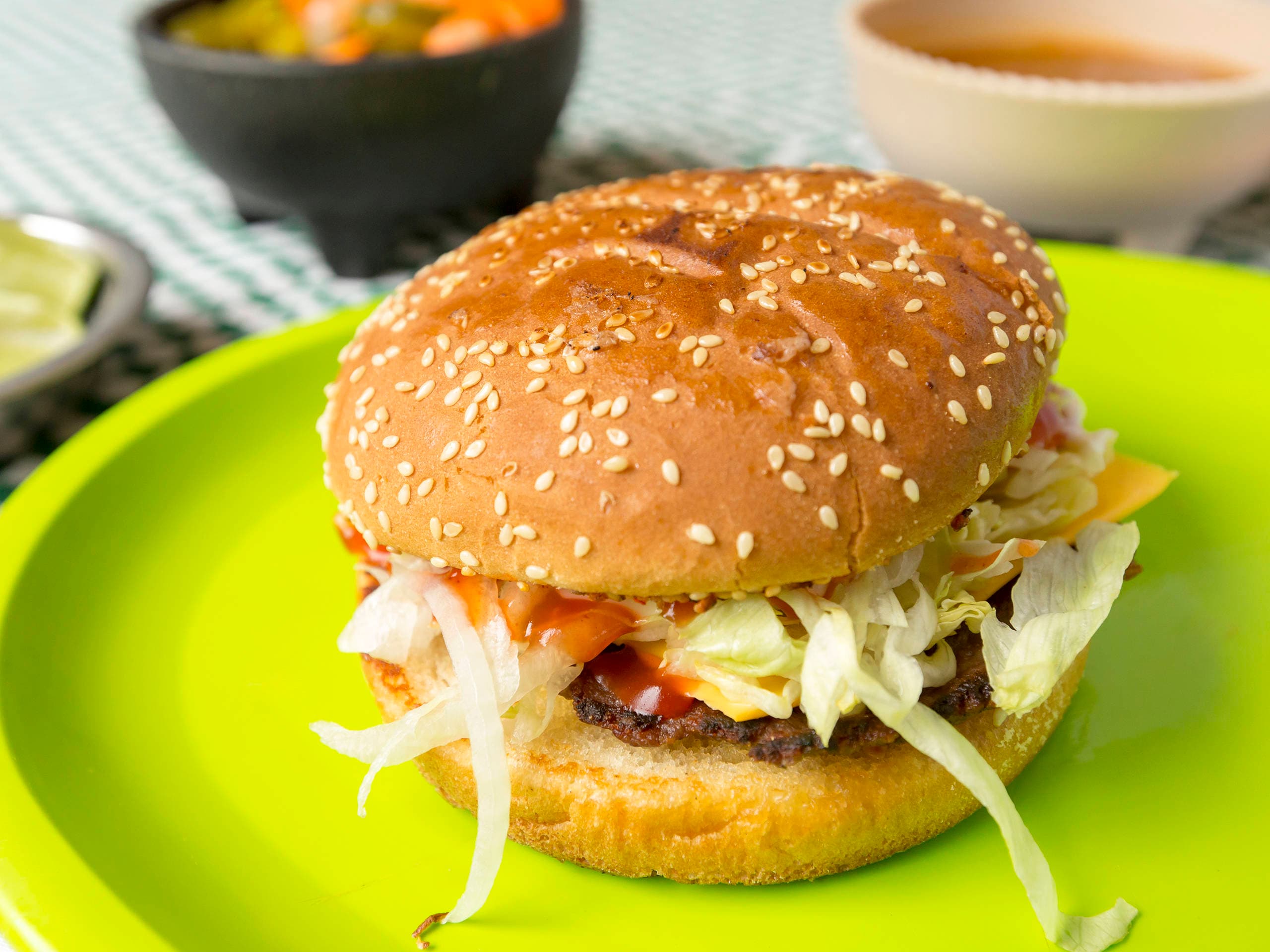2 Hamburguesa Clásica + 2 Jarrito 400ml