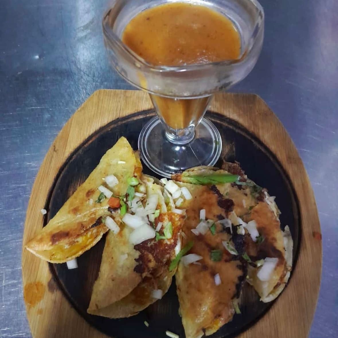 Tacos de birria 4 unidades