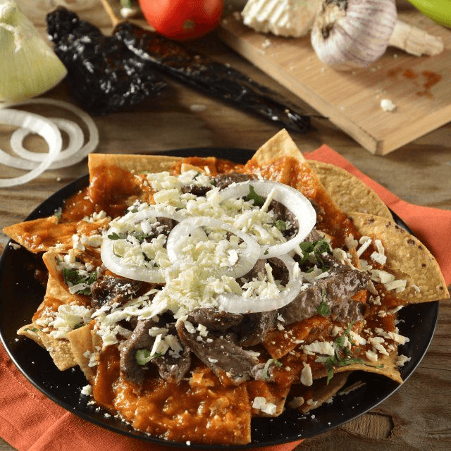 Chilaquiles en Salsa de Chicharron