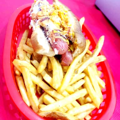 HOT DOG DOBLE SALCHICHA CON PAPAS