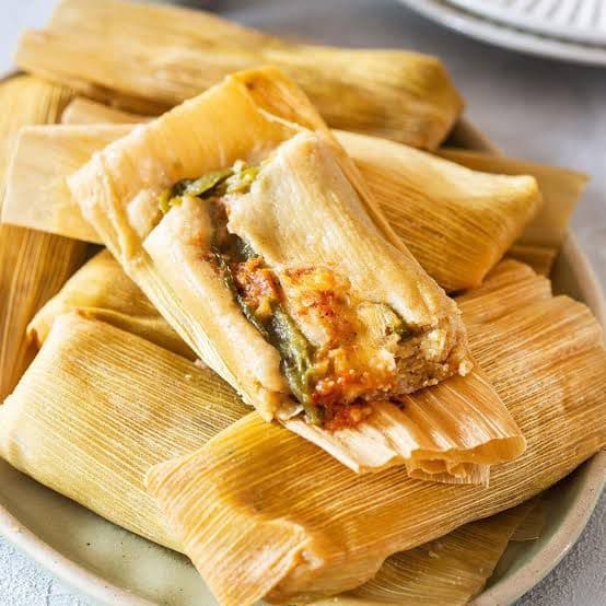 Tamal de Rajas con Queso