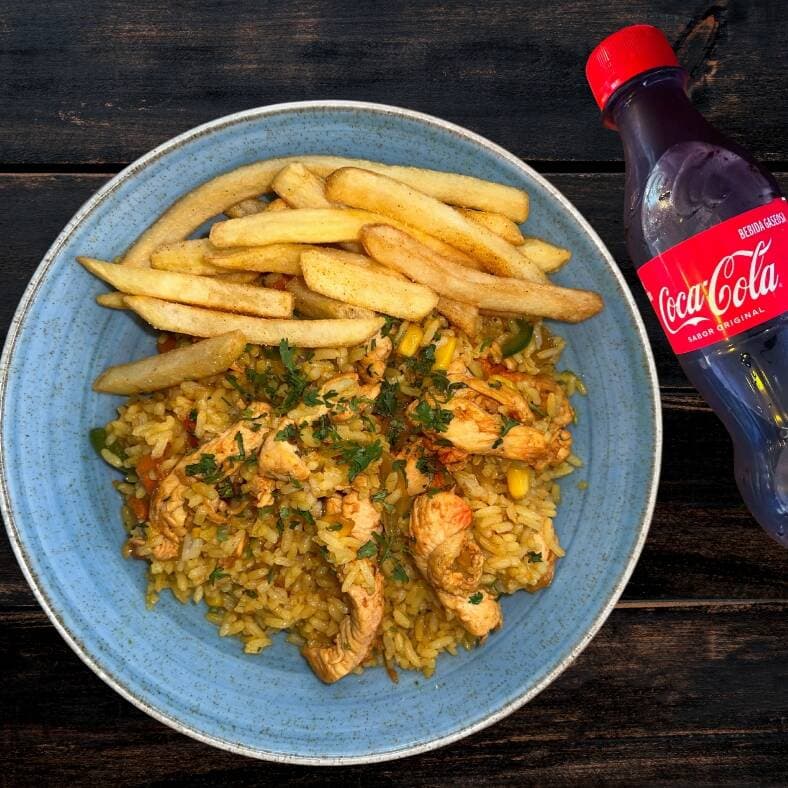 Combo Arroz de Pollo + Papas + Coca Cola