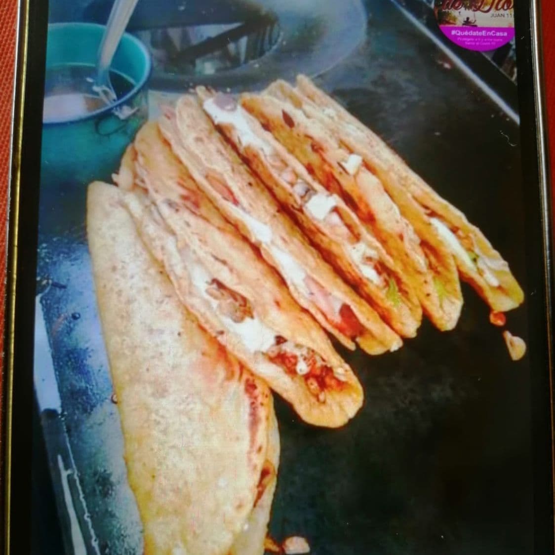 2 quesadillas+2 refrescos