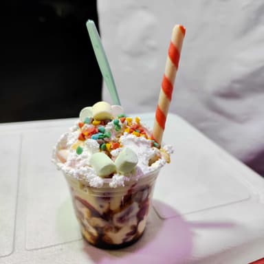 FRESAS CON CREMA MEDIANA