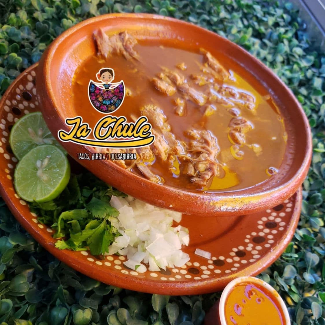 1 Litro de Birria de Res con Consomé