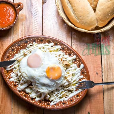 Chilaquiles Con Huevo