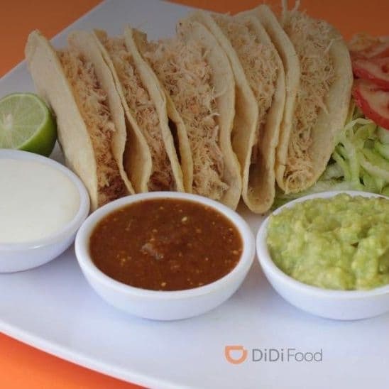 Combo-Tacos Dorados Espec y 1/2 Caldo Espec