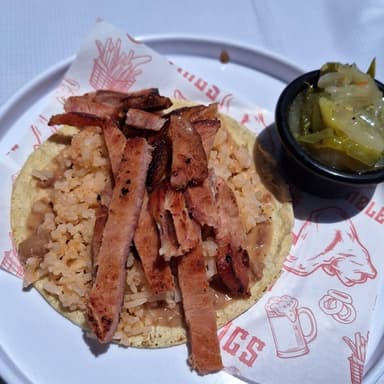 Taco Grande de Chuleta ahumada con Arroz