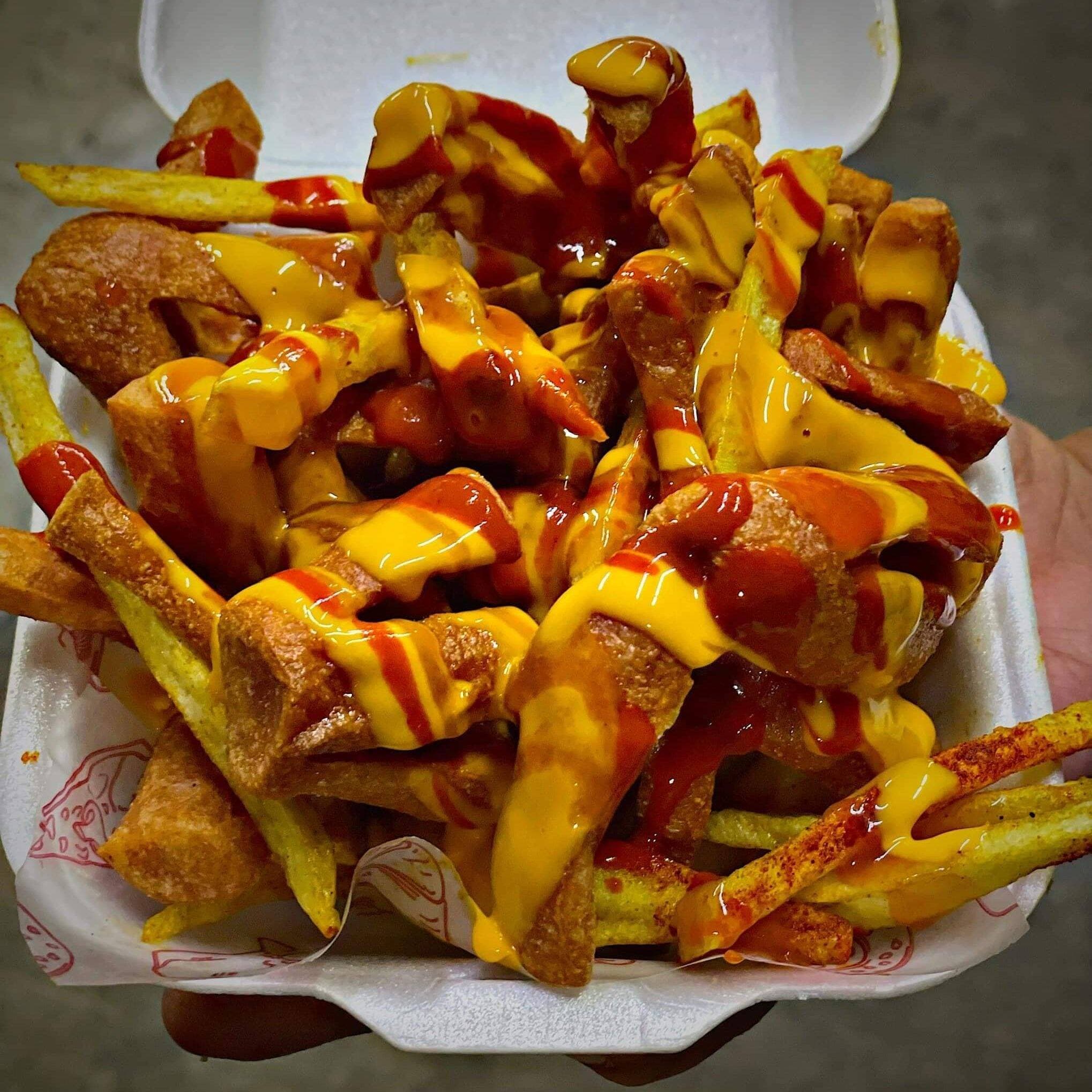 Salchipulpos & Papas a la Francesa