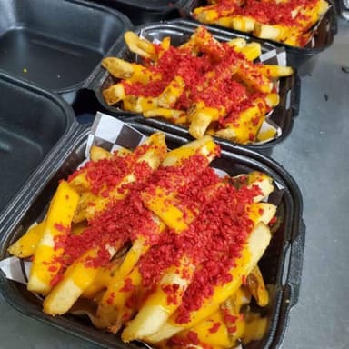 Papas con queso y imitación tocino