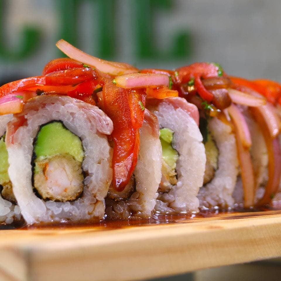 Lomo Saltado Maki 12 Cortes
