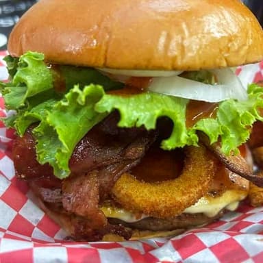 Hamburguesa con Aros DeCebolla