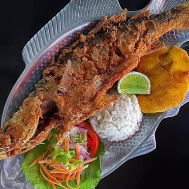 Pelada Frita con Sancocho de Pescado