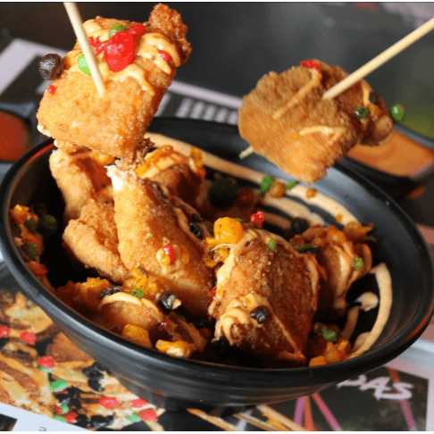 BROCHETAS DE POLLO Y QUESO