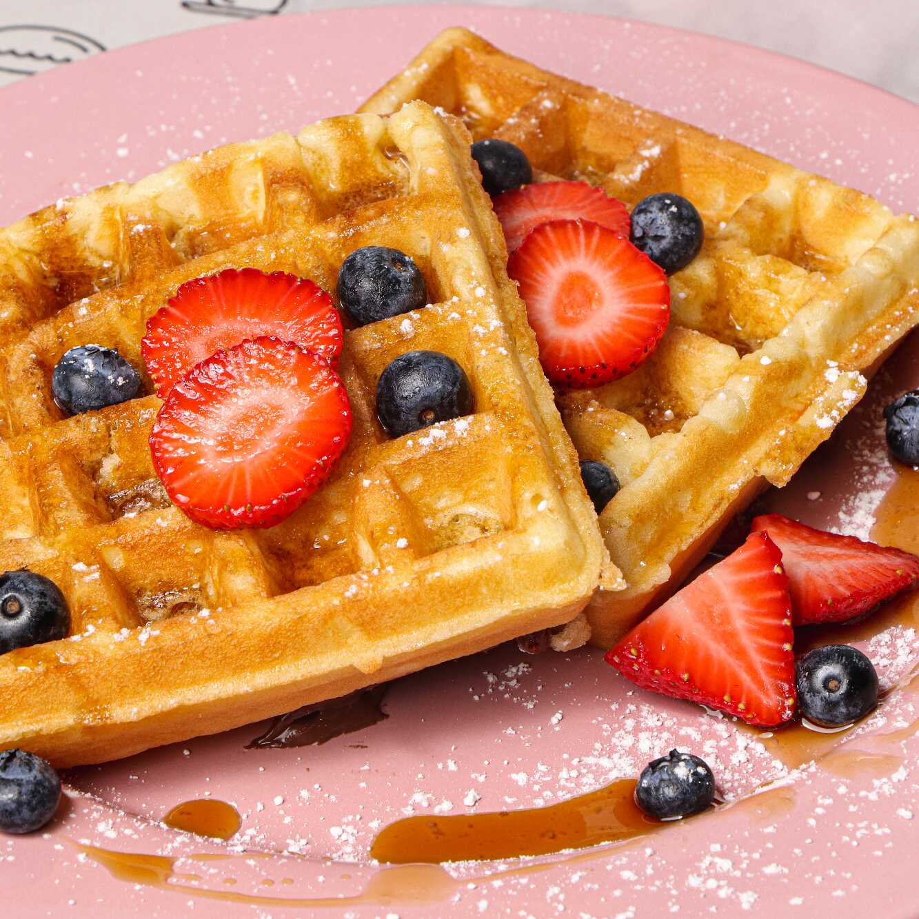 Hot Cakes o Waffles con Frutos