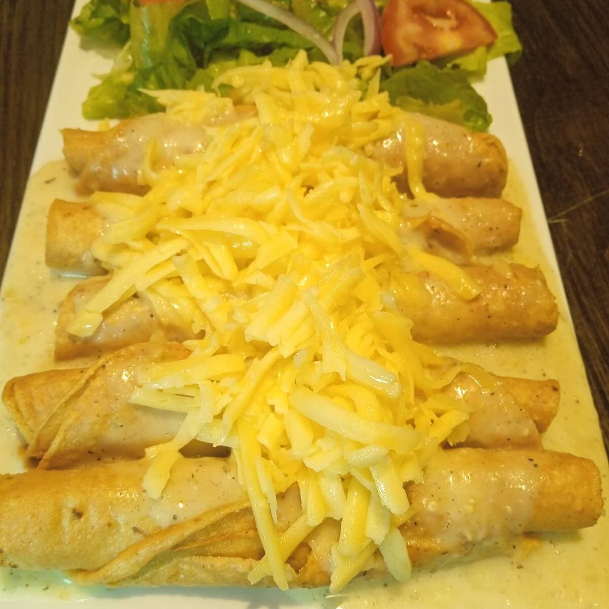 TACOS EN SALSA POBLANA