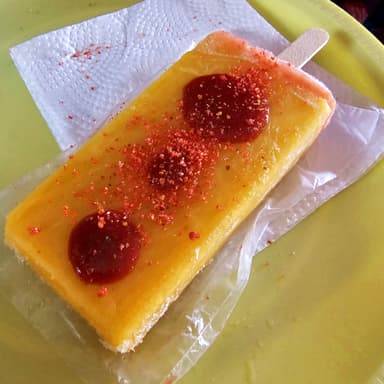 Paleta de Mango con Chamoy