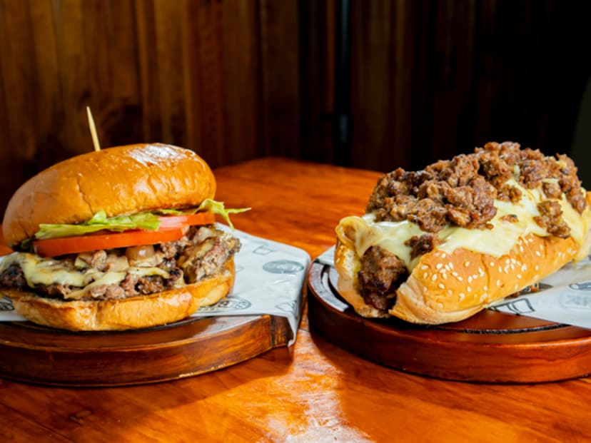 Carbón y Res Hamburguesas Altamira