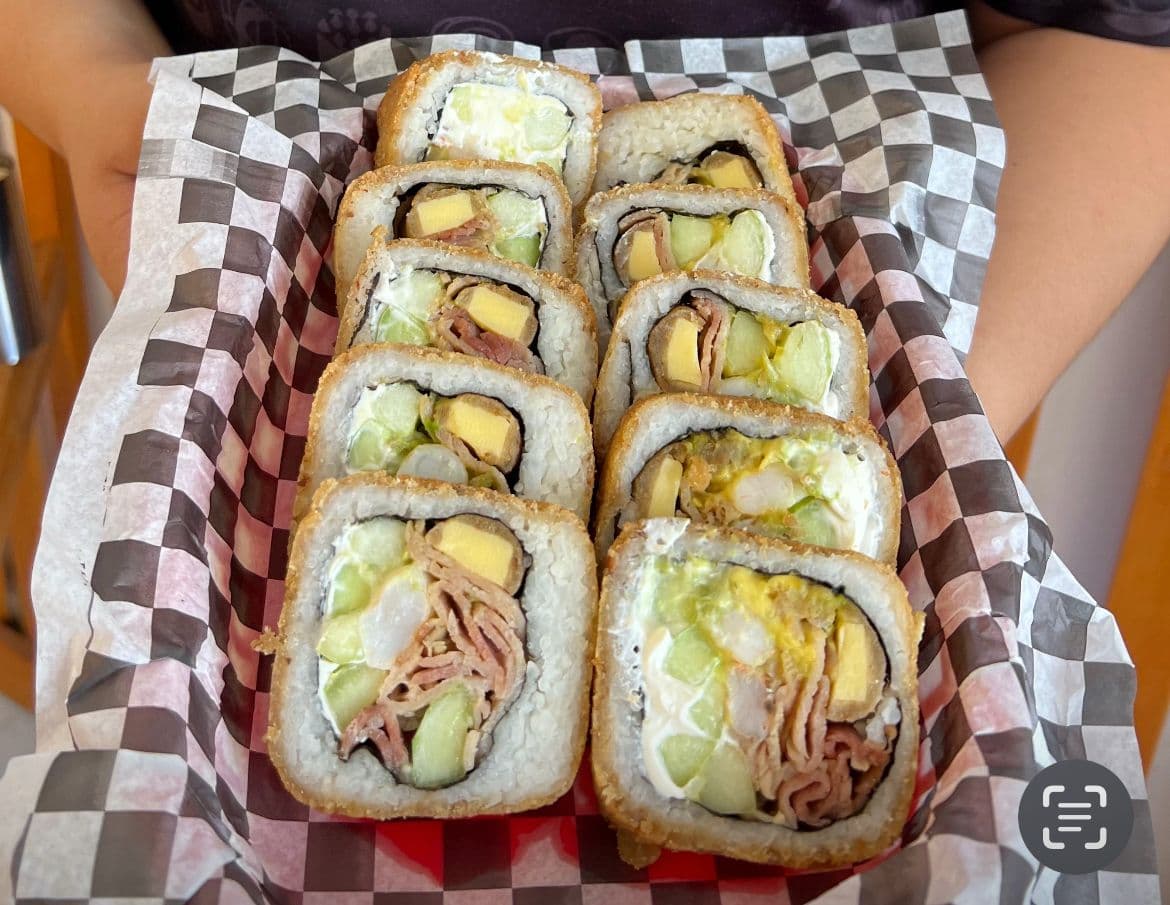 COMBO ESPECIAL 4: 2 MAKI ESPECIALIDAD A ESCOGER