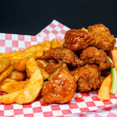 10 Boneless + Papas