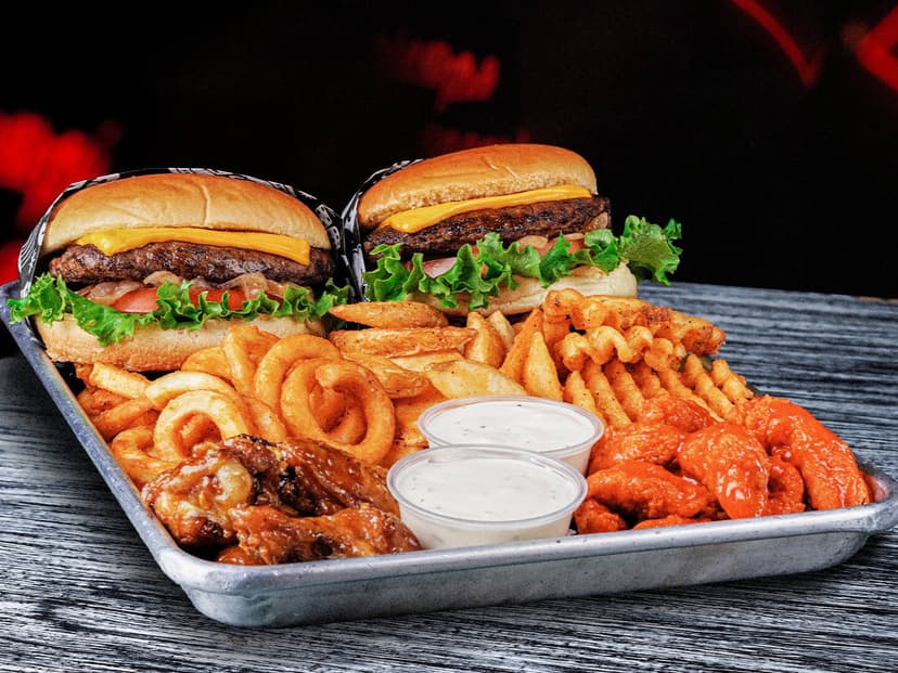 Full House Burger - Plaza Real Monterrey