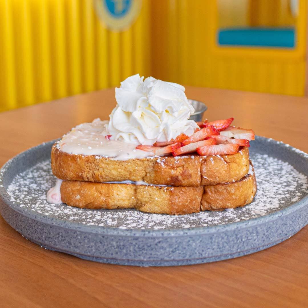 Pan Frances Fresas con Crema