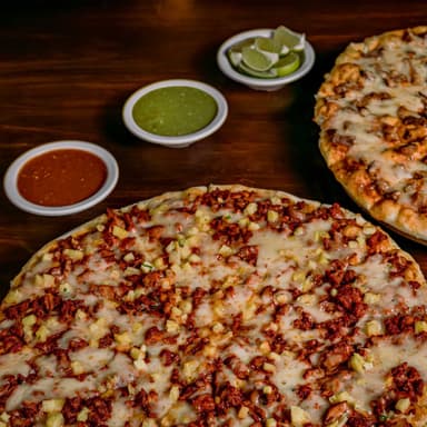 Pizza Chilanga + Agua fresca 1L
