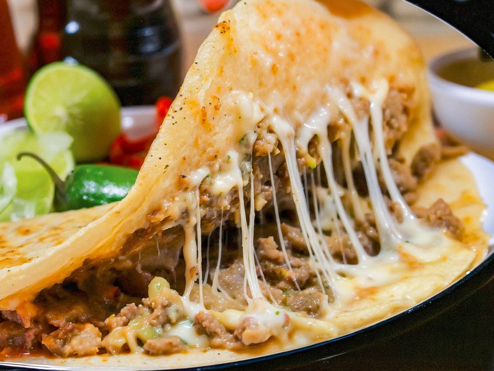 Tacos Y Montados El Dorado