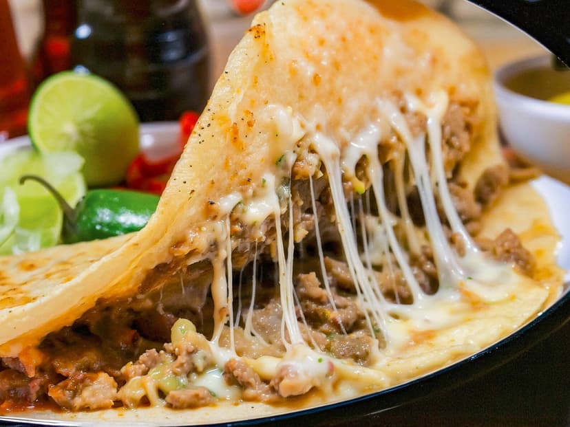 Tacos Y Montados El Dorado