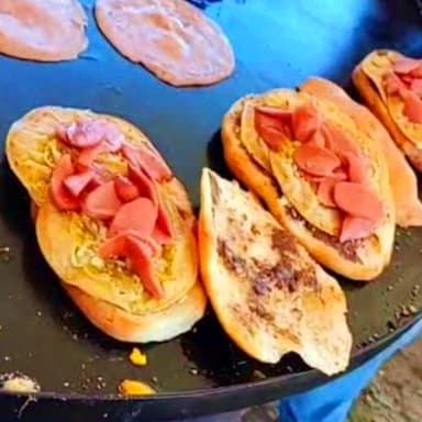 Guajolote de Salchicha con Pollo