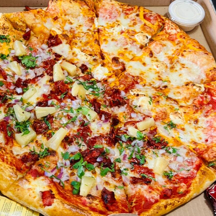 Pizza Mitad Pastor mitad 4 Quesos Extra Grande