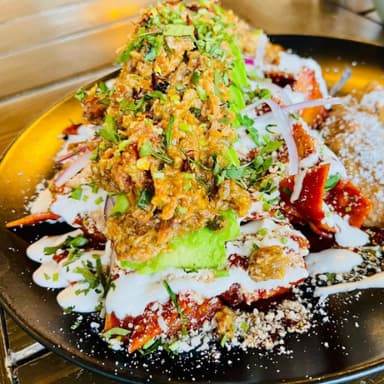 Combowl Chilaquiles Chicharrón prensado