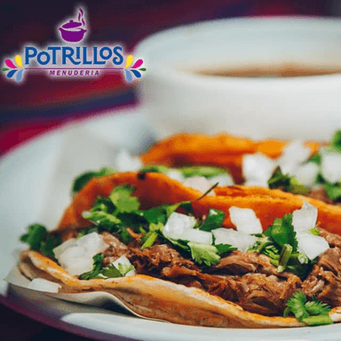2 tacos de birria + Consome