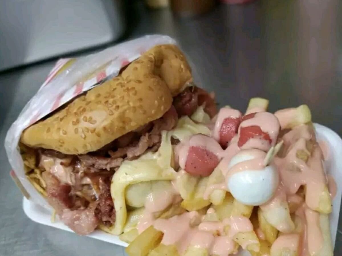 Deli Hamburguesas y Perros Niquia