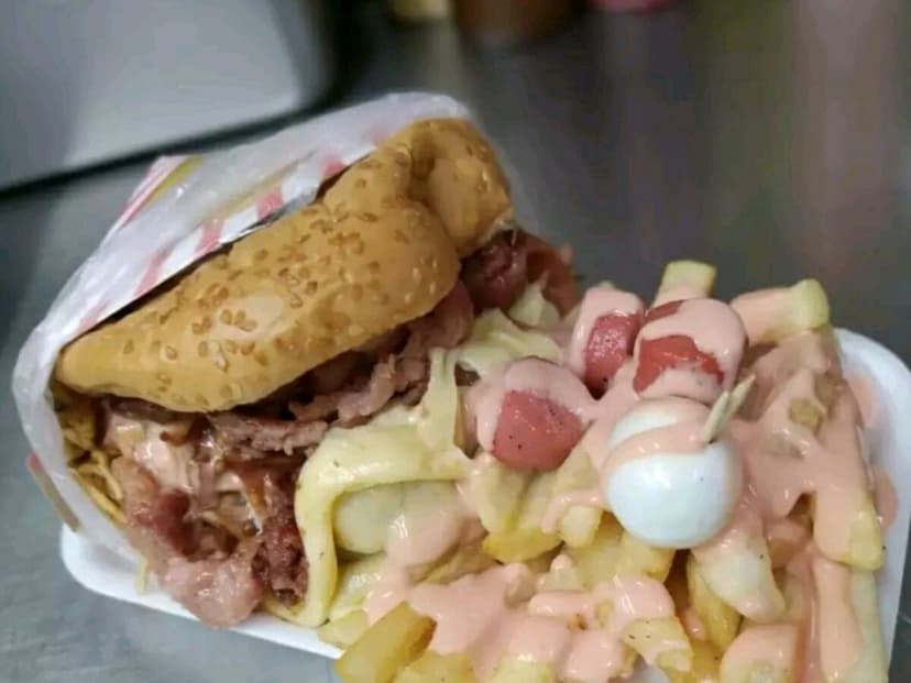 Deli Hamburguesas y Perros Niquia