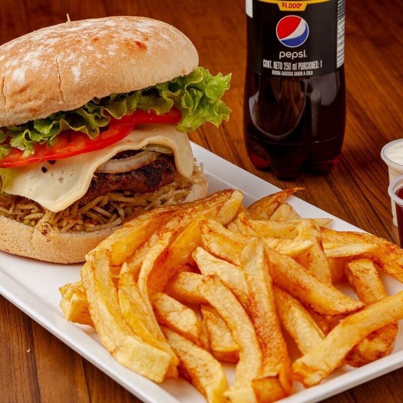 Combo Hamburguesa Sencilla + Papas + Bebida