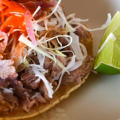 Tostadas de Carnitas