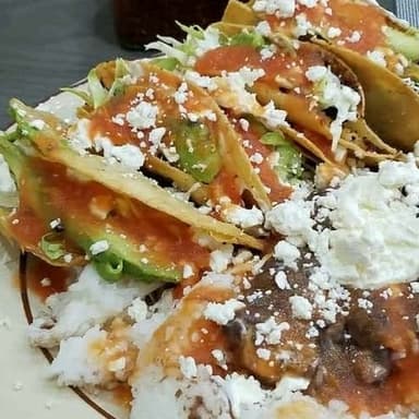 Orden de Tacos Dorados 4 Pzs de Res o Pollo
