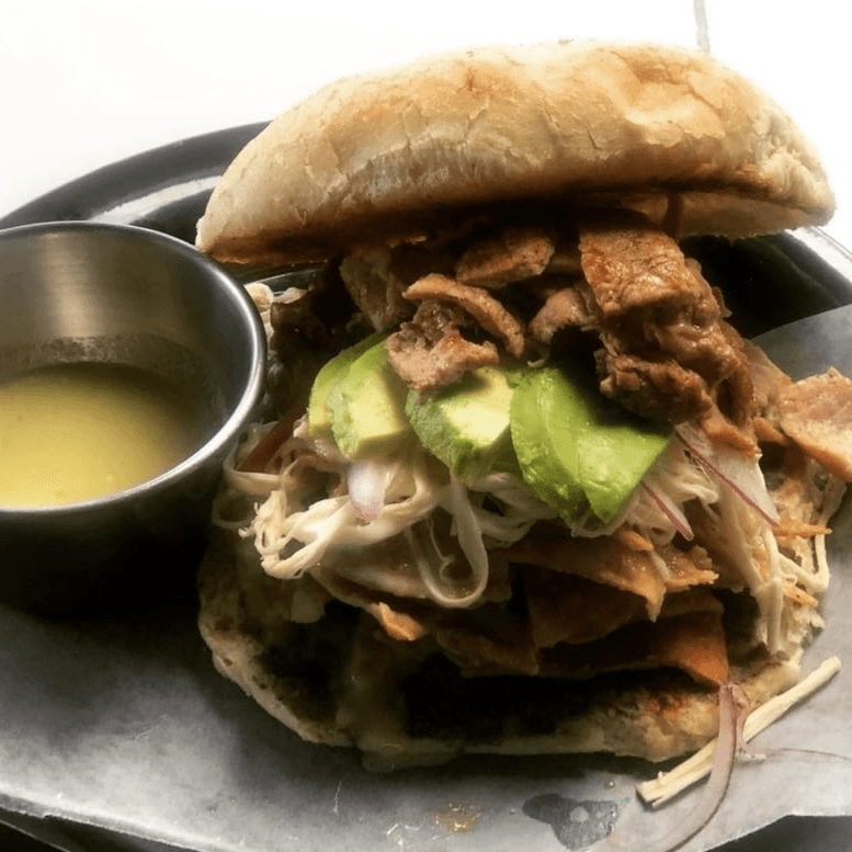 Torta de Chilaquiles Rellenos