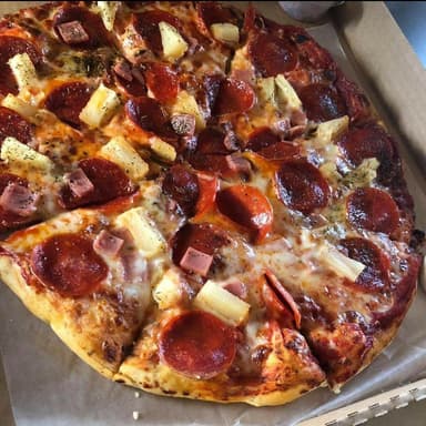 Pizza Hawaiana