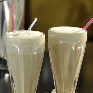 VASO DE AGUA DE HORCHATA