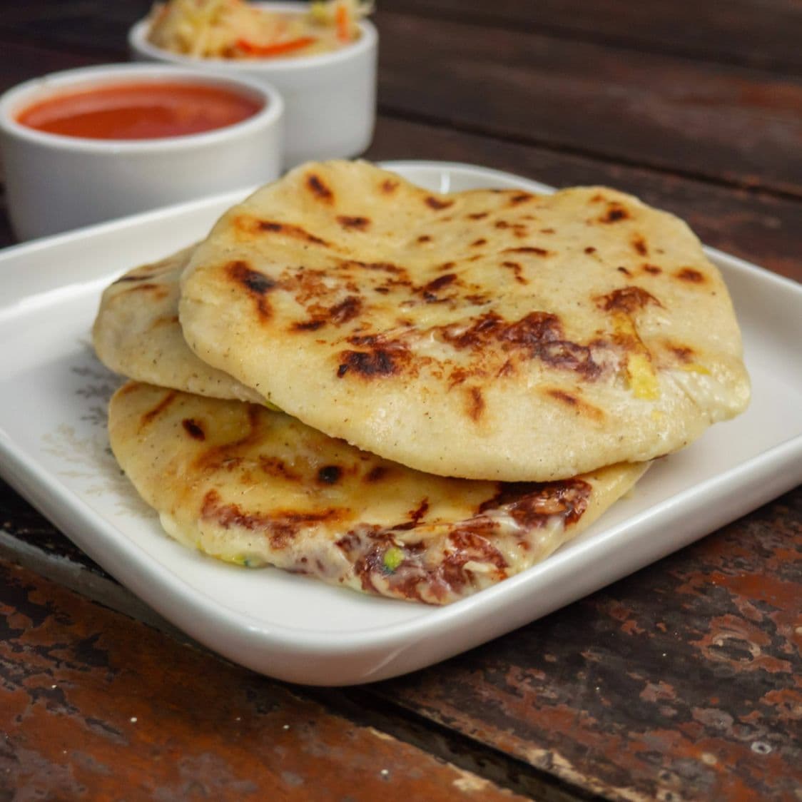 Pupusa mixta